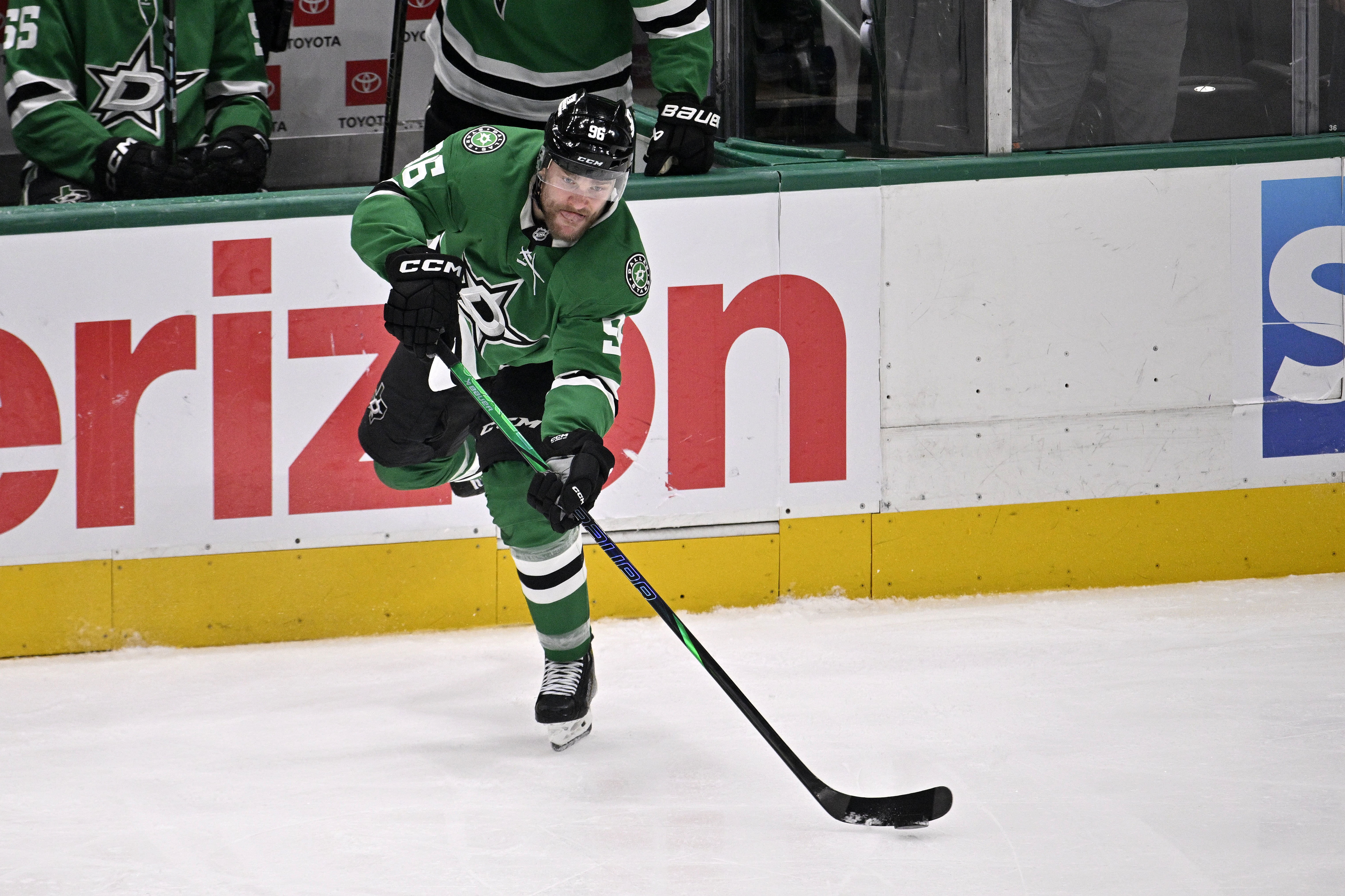 Mikko Rantanen's cap hit could be a major issue for Dallas this summer - Source: Imagn